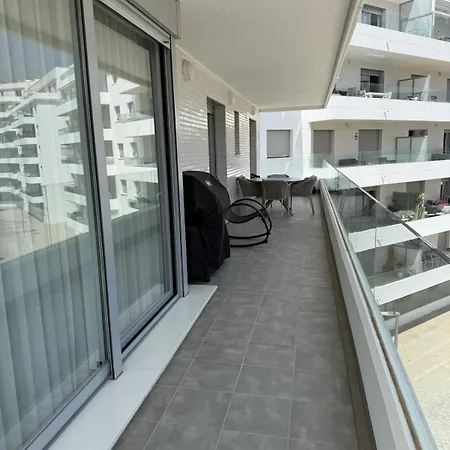 Spacious And Bright Only In August - Espacioso Y Luminoso Disponible Solo En Agosto Apartment *
