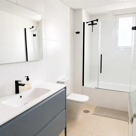 Spacious And Bright Only In August - Espacioso Y Luminoso Disponible Solo En Agosto Apartment
