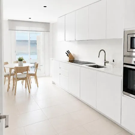 Apartment Spacious And Bright Only In August - Espacioso Y Luminoso Disponible Solo En Agosto Marbella