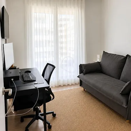 Apartment Spacious And Bright Only In August - Espacioso Y Luminoso Disponible Solo En Agosto Marbella