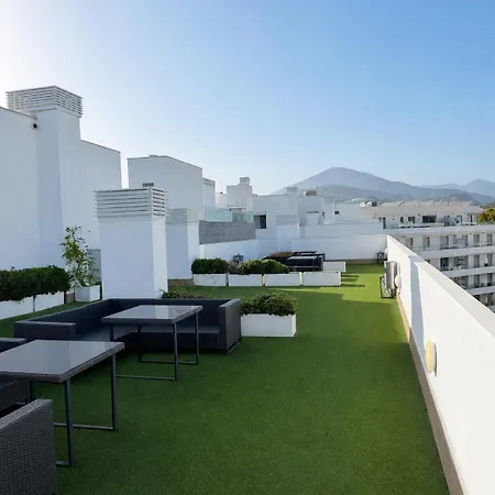 Spacious And Bright Only In August - Espacioso Y Luminoso Disponible Solo En Agosto Marbella