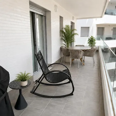 Apartment Spacious And Bright Only In August - Espacioso Y Luminoso Disponible Solo En Agosto Marbella