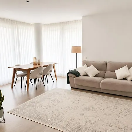 Apartment Spacious And Bright Only In August - Espacioso Y Luminoso Disponible Solo En Agosto